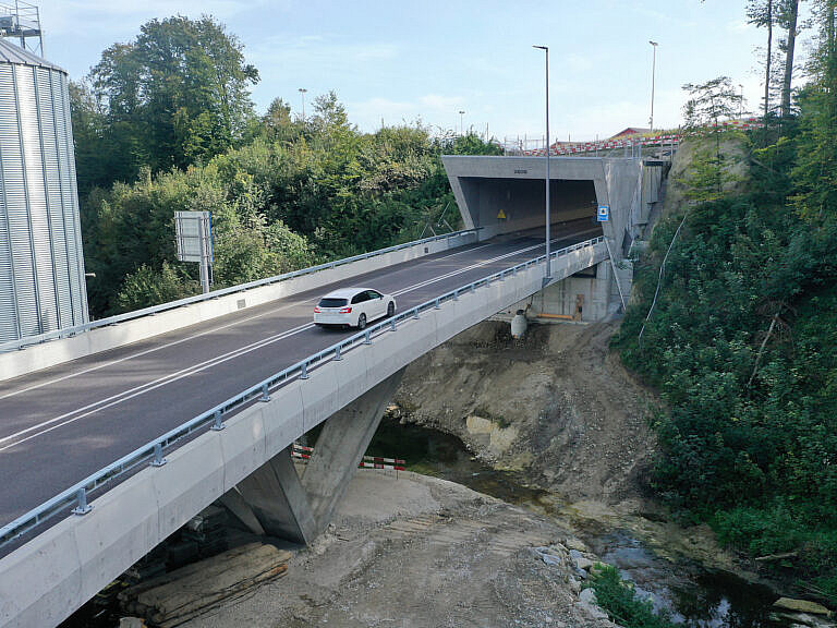 Bachtalbrücke (Südwestumfahrung Sins) Bachtalbrücke (Südwestumfahrung Sins)